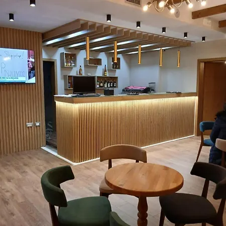 招待所 Bujtina Cupa Klos