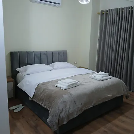 Bujtina Cupa بيت ضيافة Klos